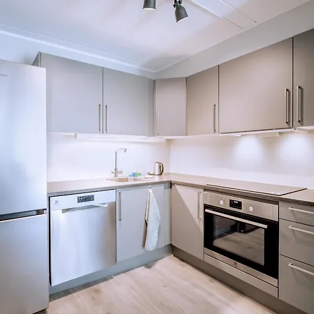 Refurbished And Spacious 1 Bedroom Daire *